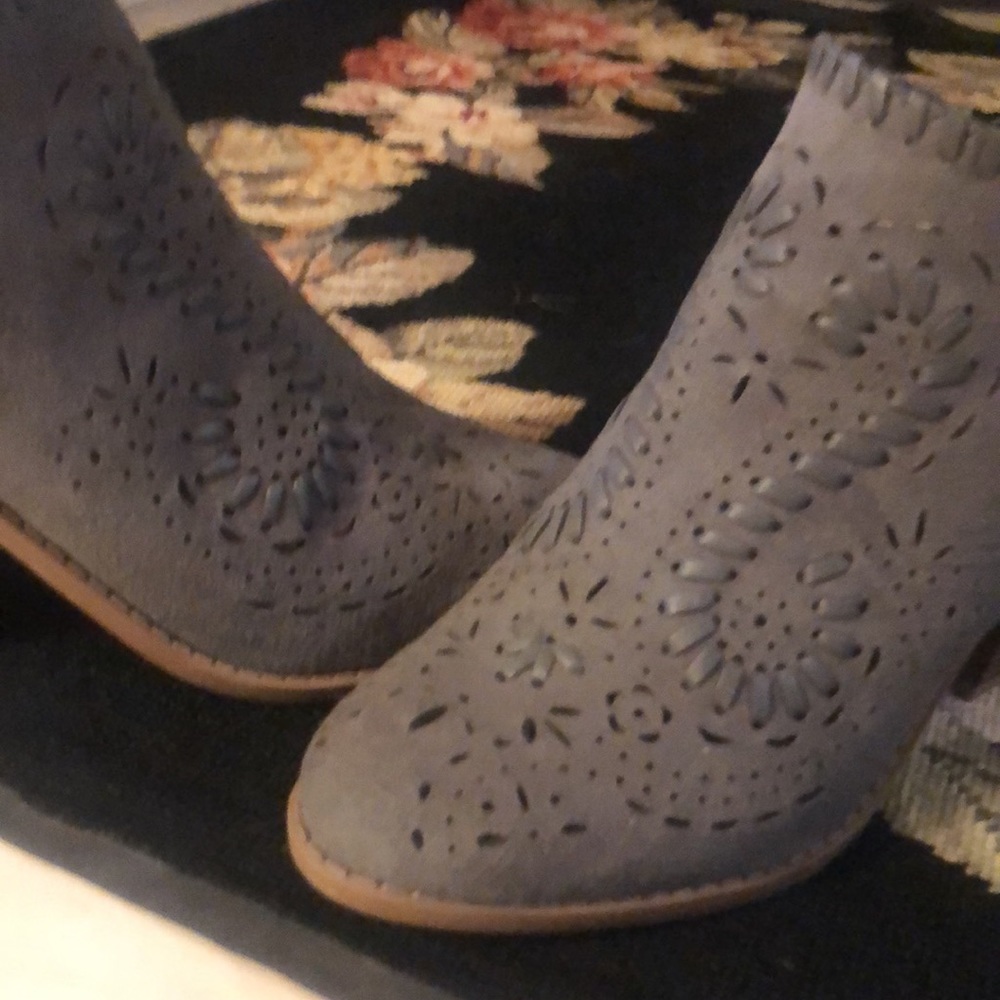 Booties - Picture 6 of 8